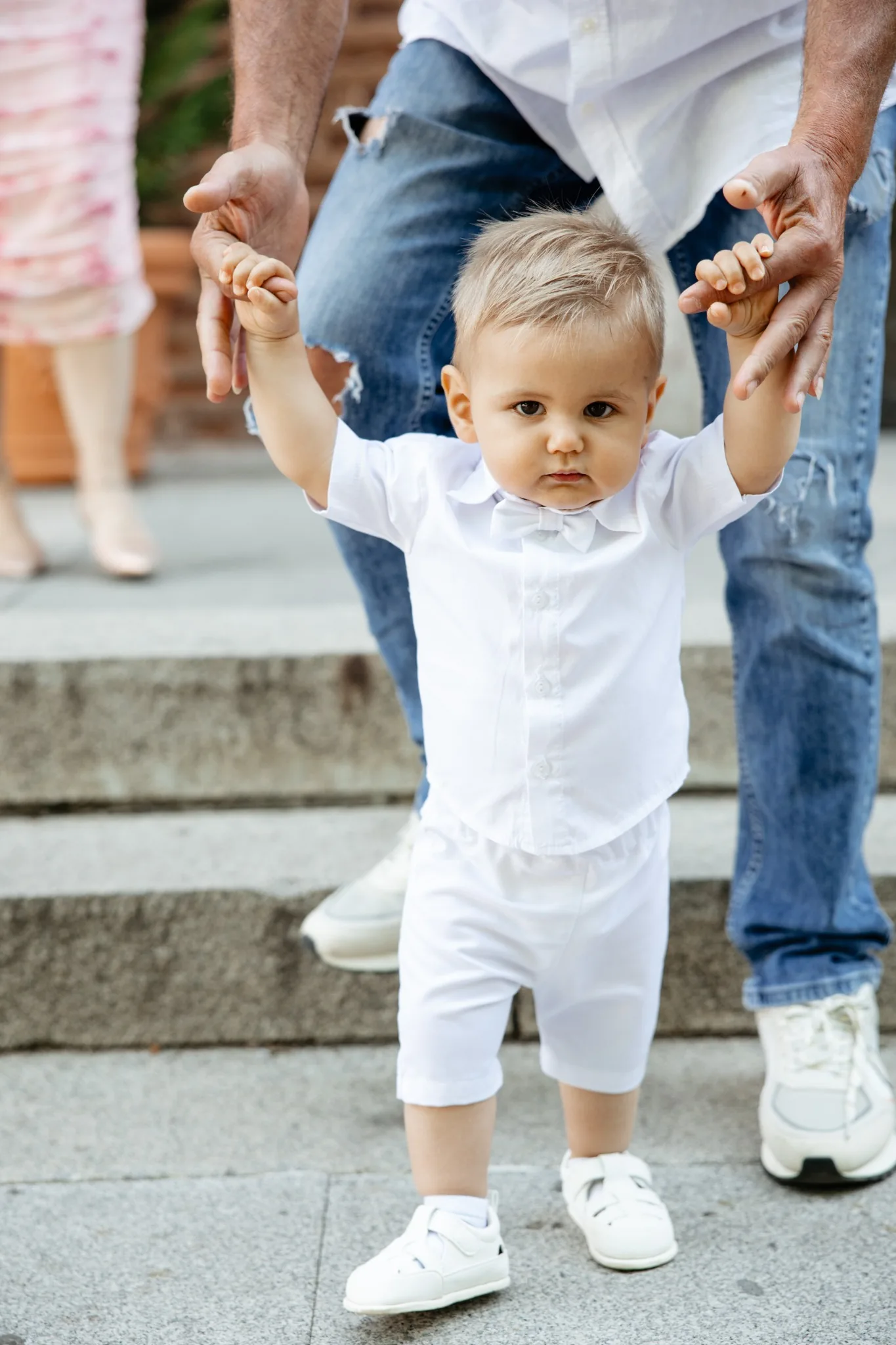 Бебе прави първи стъпки – кръщене