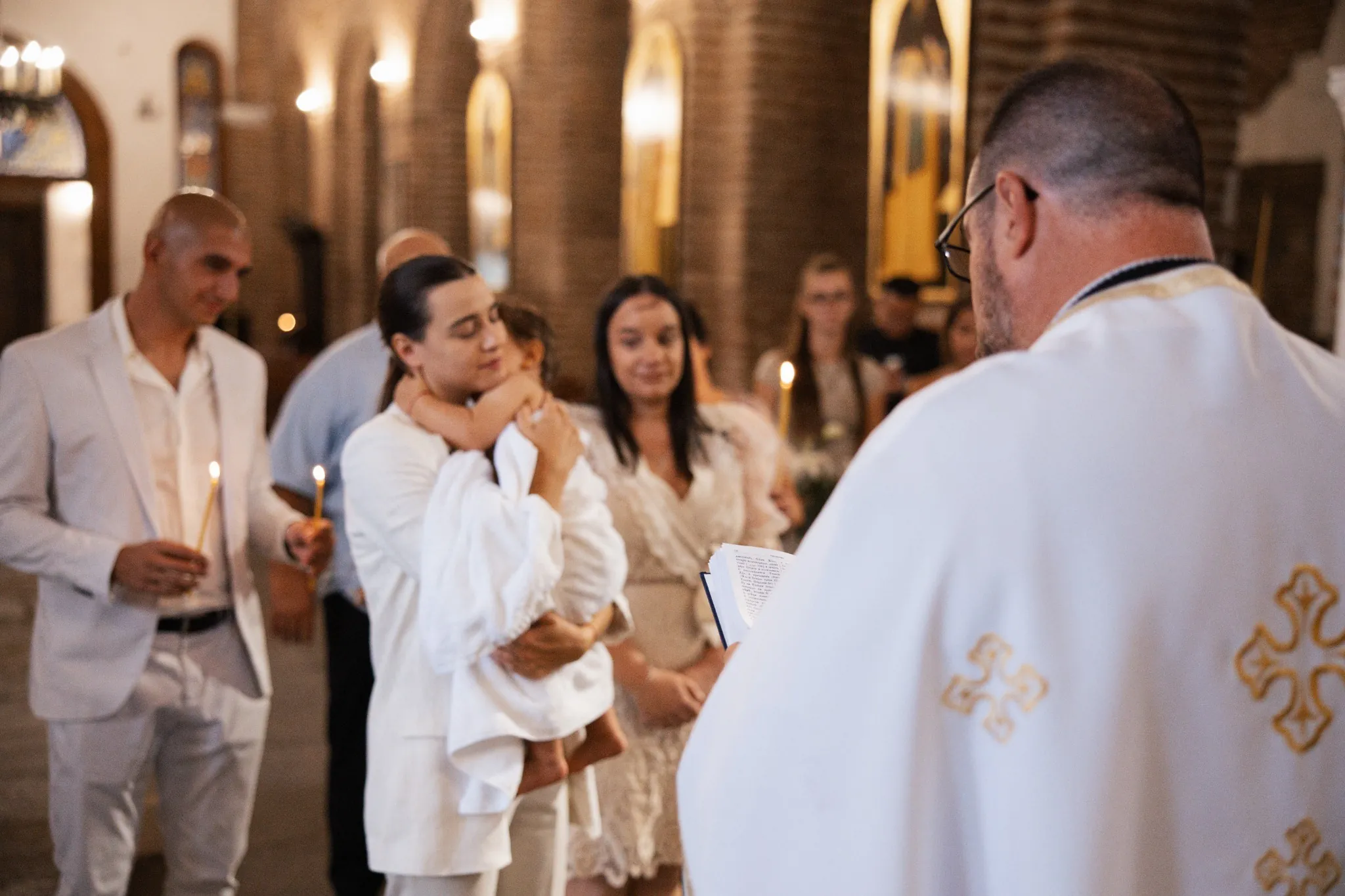 Свето кръщение – фотосесия в храм | Photo Studio Vanilla