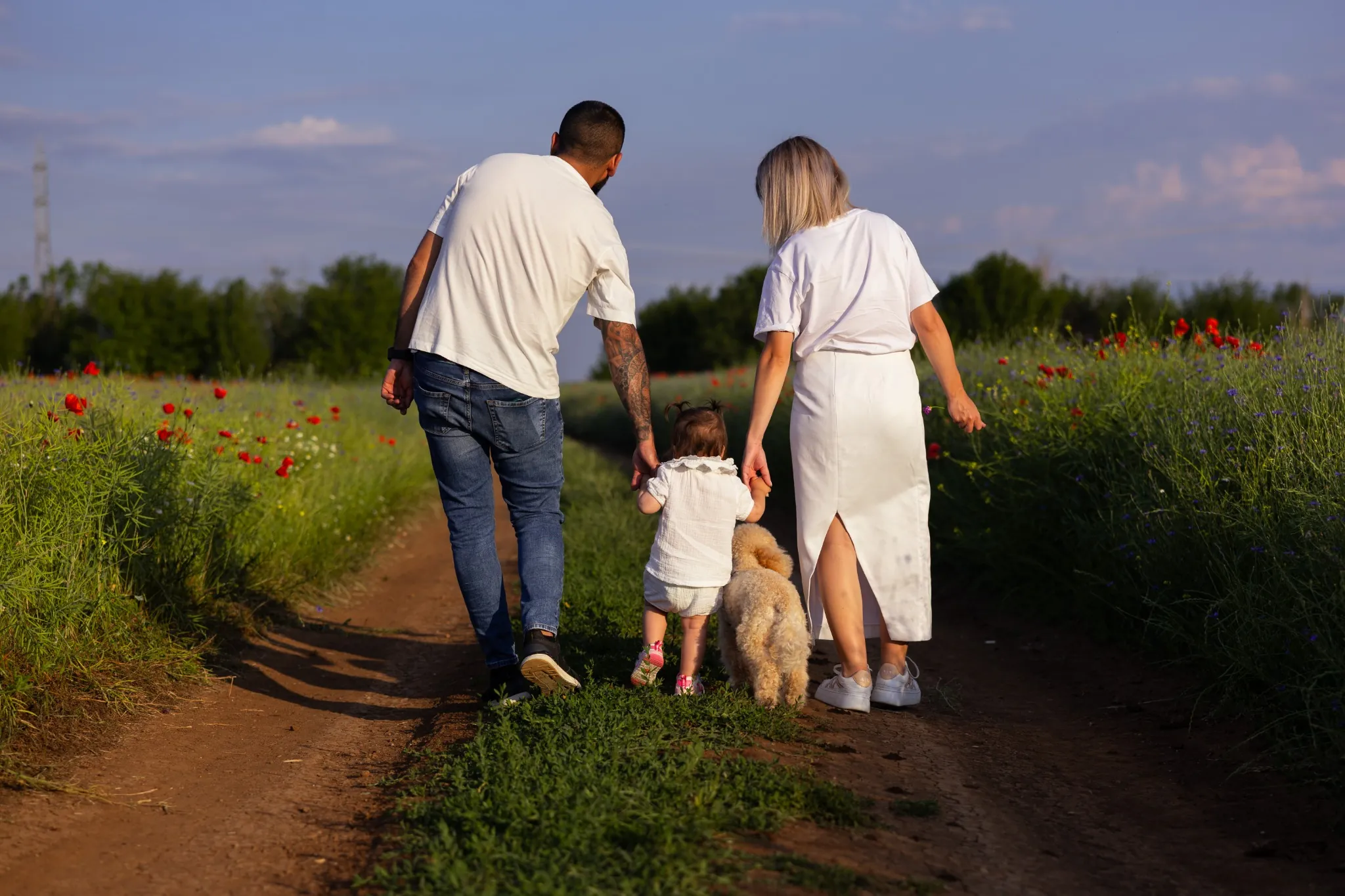 Семейна разходка с бебе и куче – фотосесия